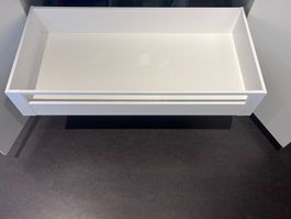 Eine BLUM LEGRABOX Typ C pure Schublade / Auszug 102cm b