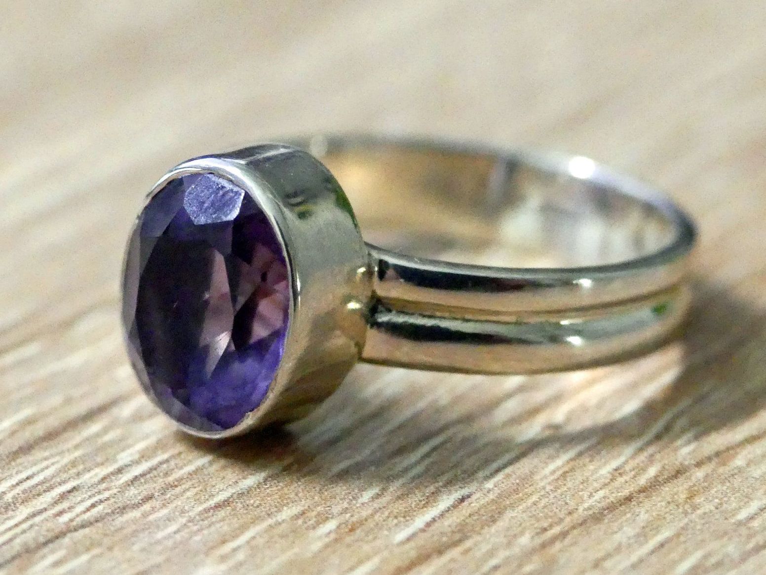 Anelli: Schöner 925 Silber Ring mit facettiertem Amethyst – Nuovo e nell'imballaggio originale da Matten b. Interlaken venduto da kero71 4