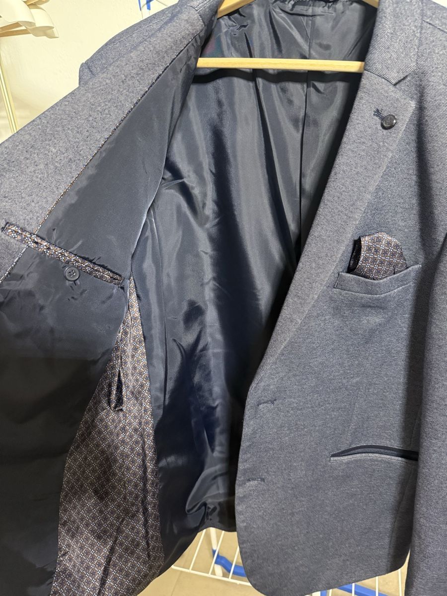 Maddison Jacken: Giacca uomo blu Maddison,taglia 58, perfetta – Gebraucht aus Ludiano von sheshe26 7