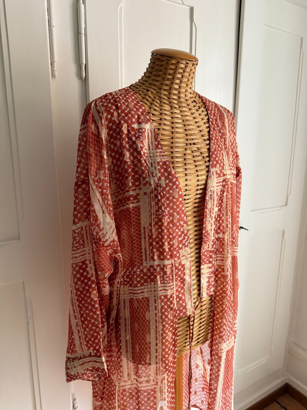 Giacche: CREAM - Chiffon Jacke rot-weiss gemustert – Usato da Zürich venduto da Diazaio 1