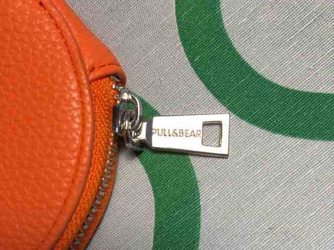 Portafogli: Pull&Bear Portemonnaie rund orange – Usato da Zürich venduto da ivanab02 1