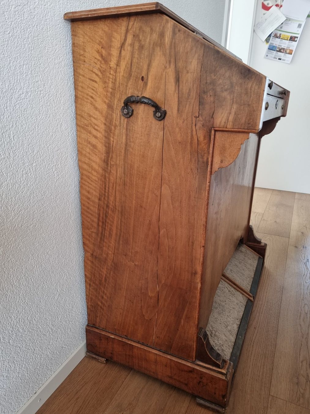 Strumenti musicali: Antikes Harmonium mit Stuhl – Usato da Abtwil SG venduto da danikari 5