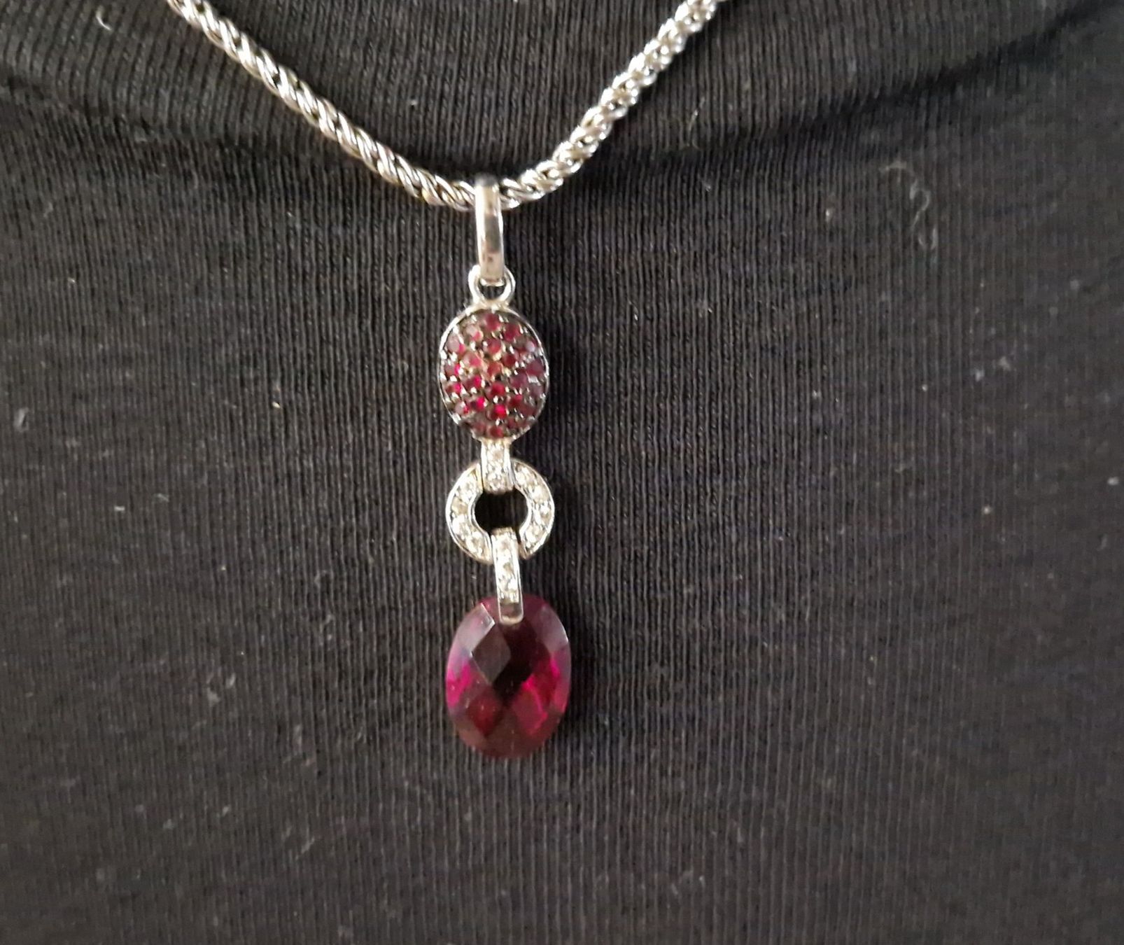 Swarovski Ketten: SWAROVSKI HALSKETZE MIT ANHÄNGER – Gebraucht aus Bilten von Mic2022 1