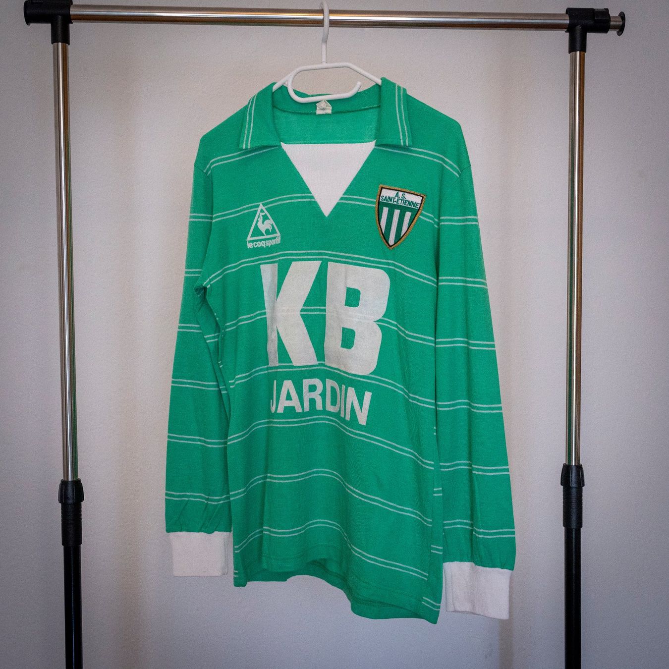 Le Coq Sportif Canottiere & Pantaloni: Maillot vintage Saint-Étienne 1981-1984 – Usato da Monthey venduto da gabpmd