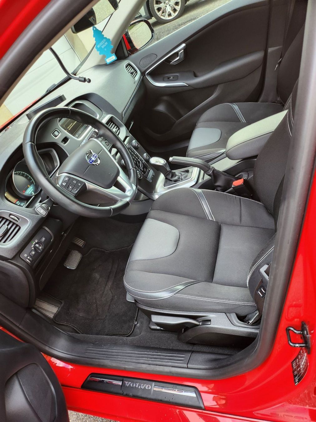 Volvo Automobili: Volvo v40 d3 – Usato da Belp venduto da Panther_ 4