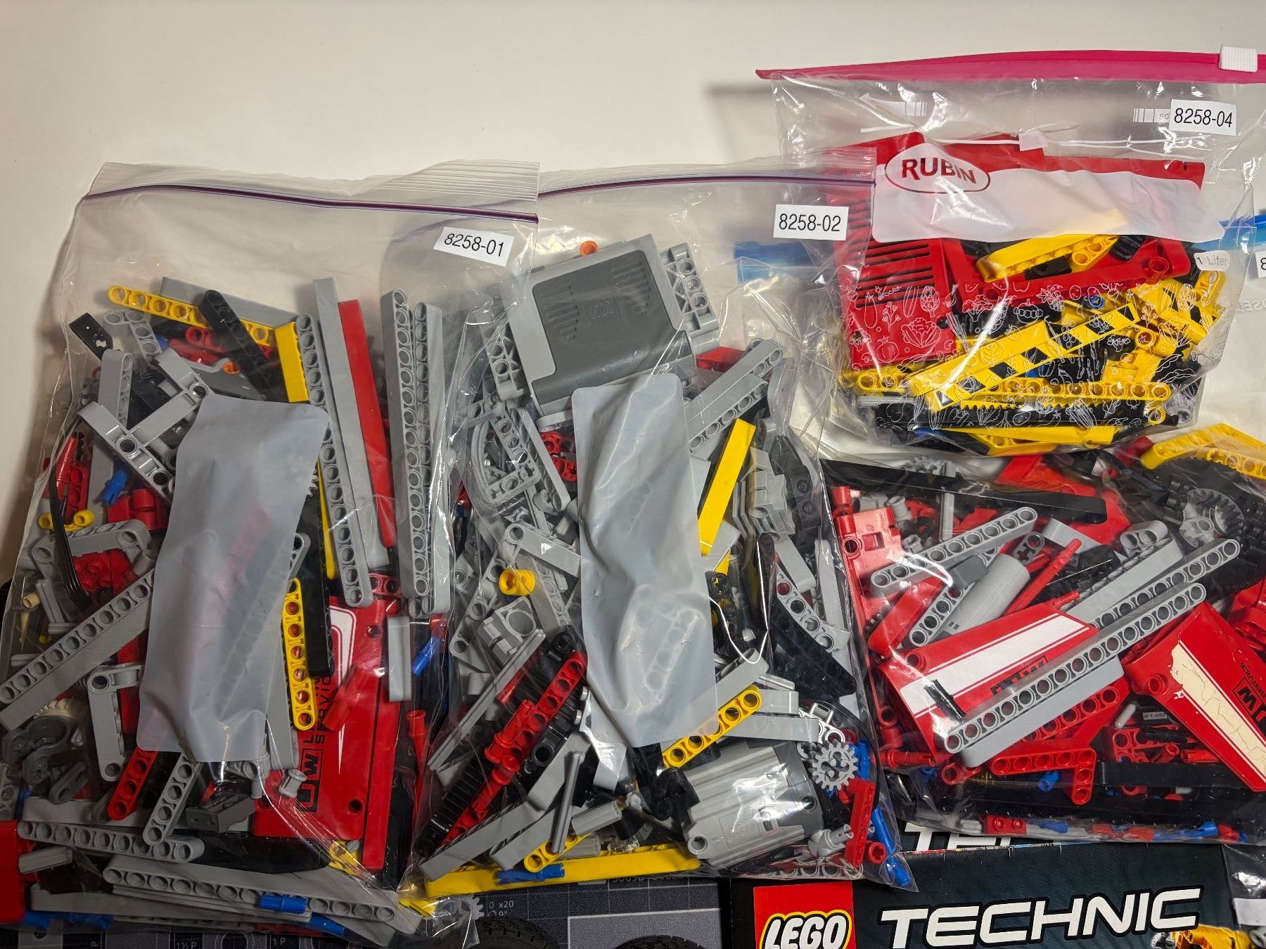 Lego Kit di costruzioni: LEGO Technic: Crane Truck (8258) – Usato da Burgdorf venduto da Mike003 2