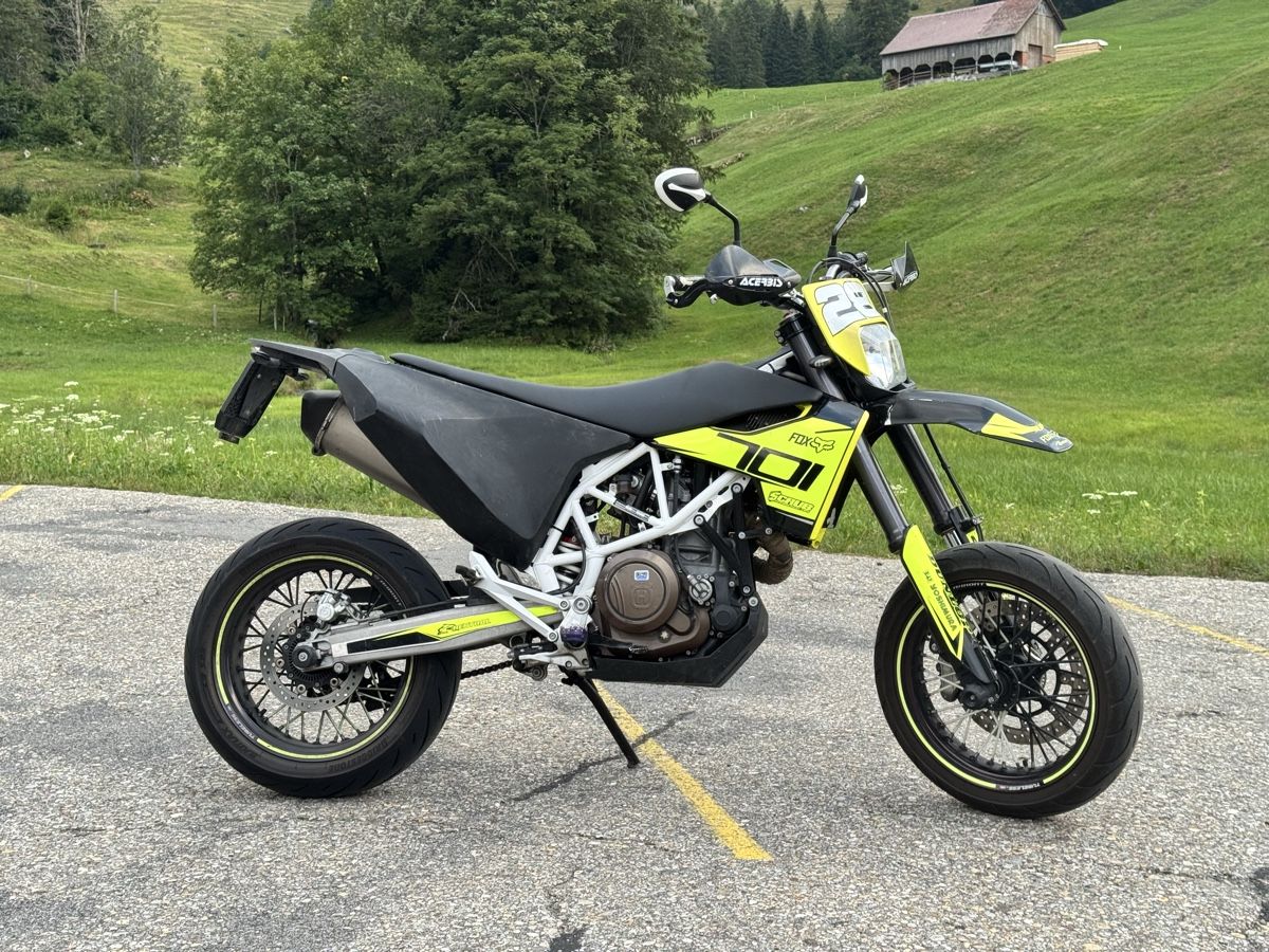 Husqvarna Strada: Husqvarna 701 Supermoto  – Usato da Wilen b. Wollerau venduto da Dominik8832
