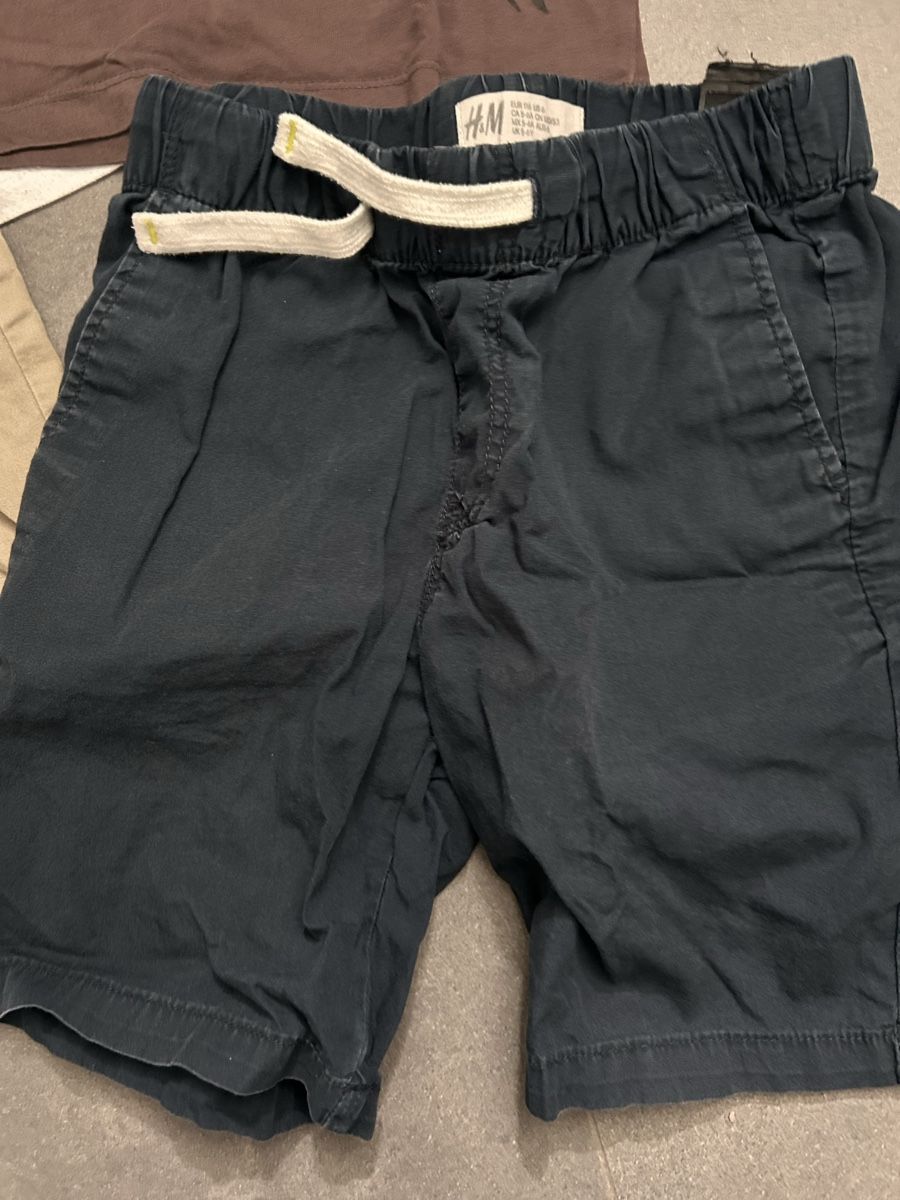 Levi's Lotti & Set di vestiti: Kleiderpaket Junge Levi’s Ducati Vertbaudet 128 – Usato da St. Gallen venduto da jojan 2