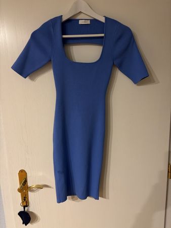 Figurbetonendes Kleid Gr 38