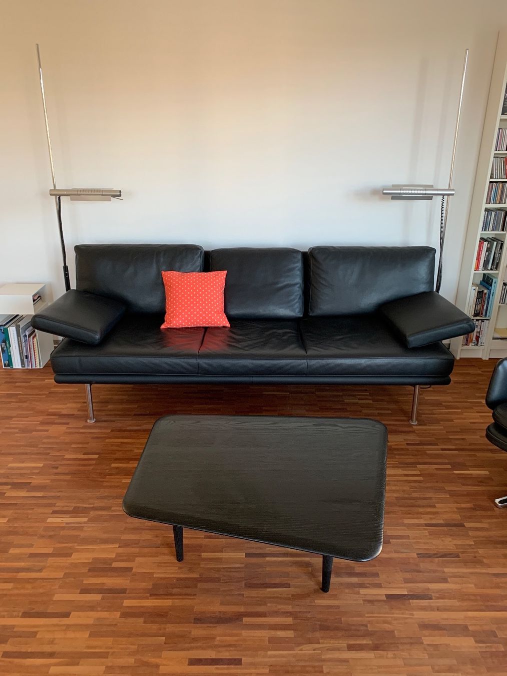 Tom Dixon Tavoli: TOM DIXON: Designer-Couchtisch, Eiche schwarz lackiert – Usato da Luzern venduto da designluzern 2