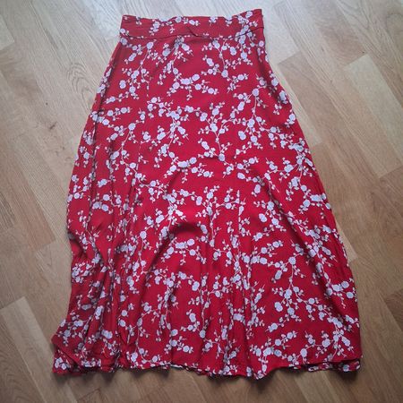 GP & J Baker x H&M Red Floral Skirt - Size EUR 34!