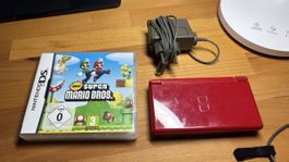 Nintendo DS Lite Rot mit Super Mario Bros Spiel