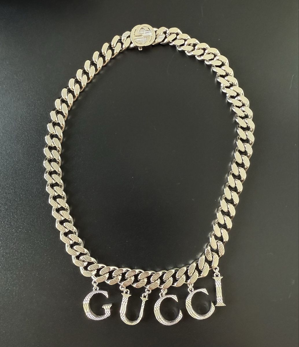 Gucci Catenine: Gucci Script Halskette – Nuovo e nell'imballaggio originale da Kilchberg ZH venduto da LuxuryVault
