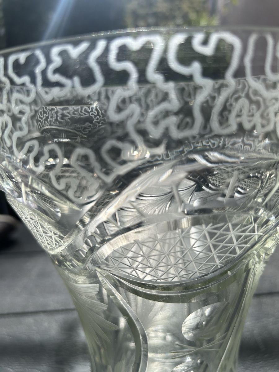 Vasi & Recipienti: Fein gravierte Kristallvase, einzigartiges Design – Usato da Losone venduto da del_yh97 6