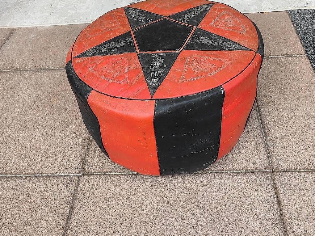 Hocker: Hocker Puff – Gebraucht aus Ittigen von Miami111 1