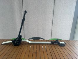 One Thule ProRide 598 Bike Carrier for Roof Rack