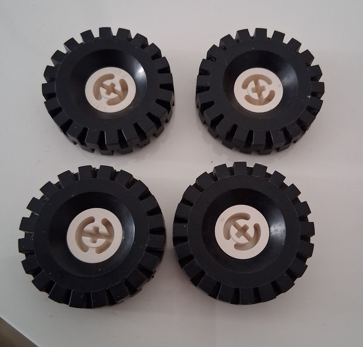 Lego Spielzeuge: LEGO® Technic Räder – Gebraucht aus Thörigen von Beni511