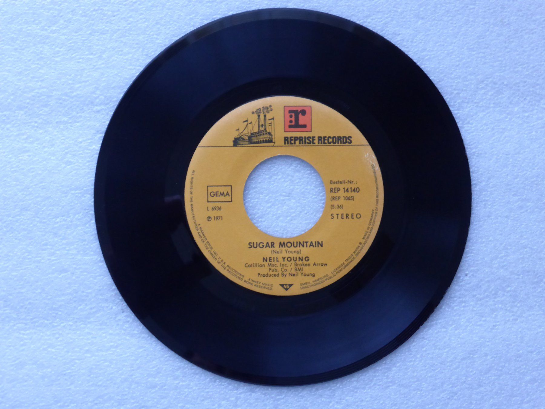 Dischi in vinile: Vinyl Single   NEIL YOUNG – Usato da Küssnacht am Rigi venduto da Mondkinder 2