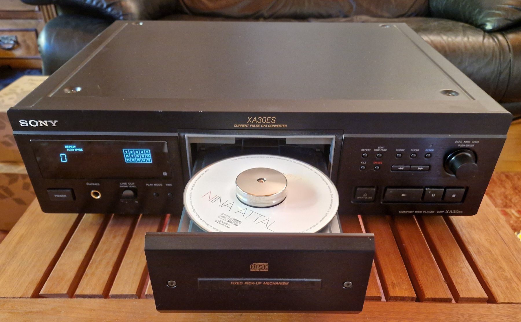Sony Systèmes audio & multimédias: SONY XA 30 ES lecteur CD. – D'occasion à St-Saphorin-Lavaux par Digit2 1