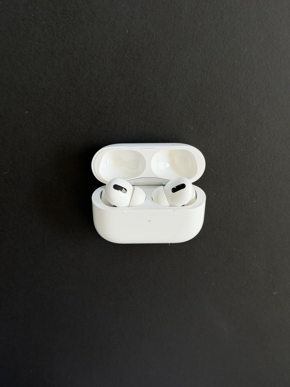 Apple Kopfhörer: Apple AirPods Pro (1. Generation) mit MagSafe Ladecase – Gebraucht aus Grub AR von Cirrus5562