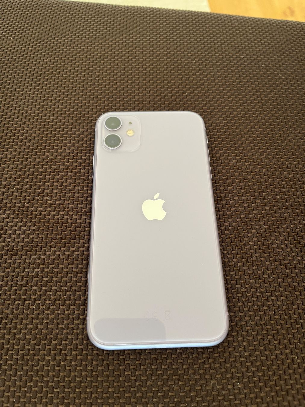 Apple Telefoni cellulari / Smartphones: Apple iPhone 11 violett 64 gb – Usato da Oberuzwil venduto da mirjam_chia 1