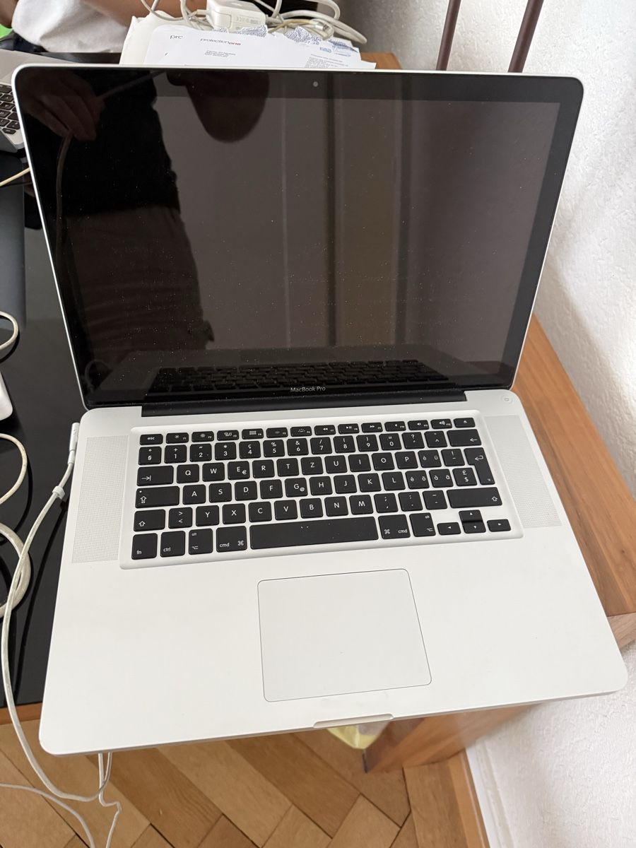 Apple Notebook: MacBook Pro 15" 2012 2.6 GHz Intel Core i7 8 Go RAM ab 1.- – Usato da Zürich venduto da xf_anime 1