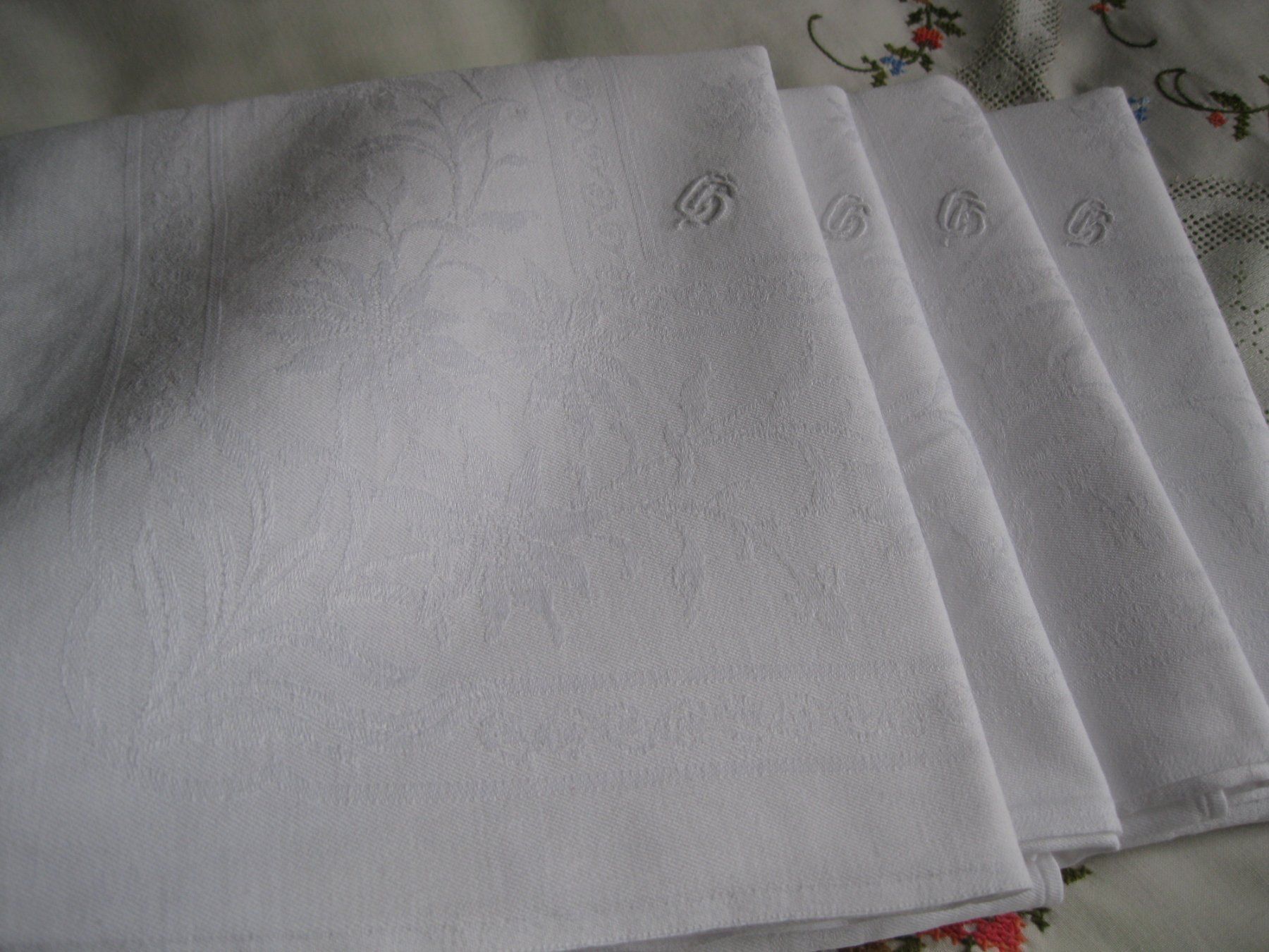 Autre linge de table: 4 Stoffservietten Edelweiss – D'occasion à Bern par aronari