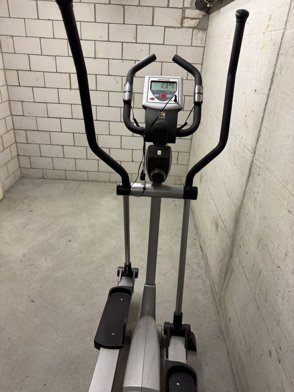 Kettler Hometrainer: KETTLER Cross-Trainer "VITO" – Usato da Dällikon venduto da dahi1 1