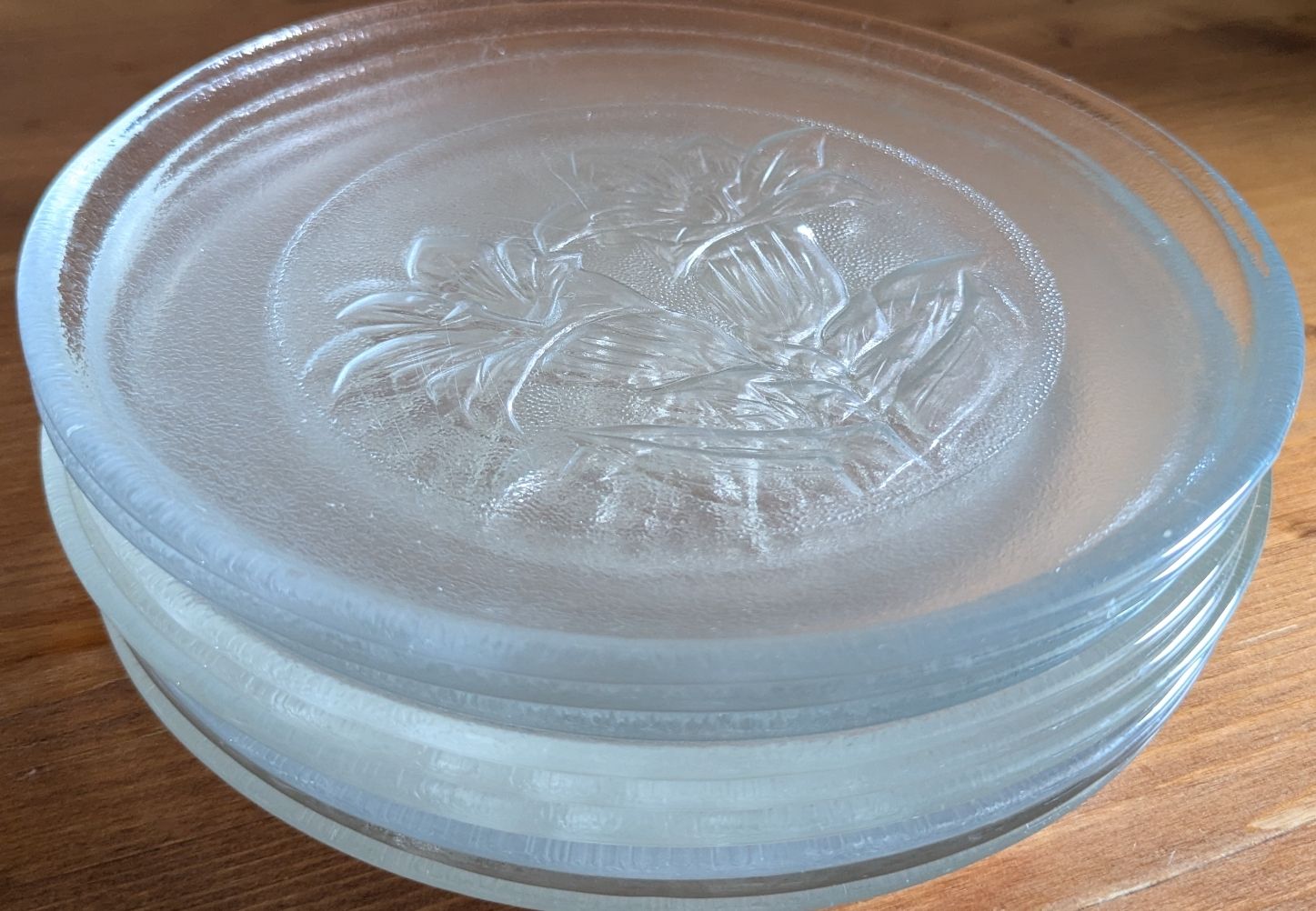 Teller: Glas Teller mit Blumenmuster 9 Stk gebraucht – Gebraucht aus Bern von Aarewasser_