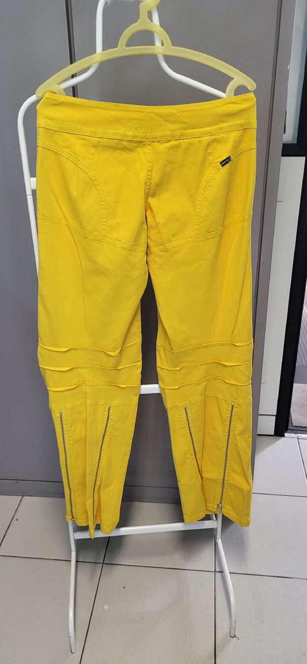 Pantaloni: Phard Hose, Gr. 42, gelb, neu – Nuovo e nell'imballaggio originale da Figino venduto da mayam63 5
