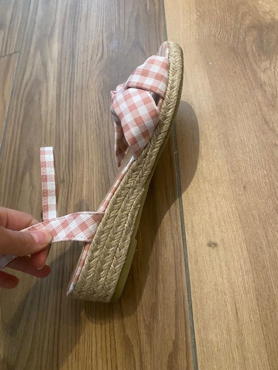 Scarpe per ragazze: Sandalen für Mädchen gr36 – Usato da Hinwil venduto da jua_t8vd 3