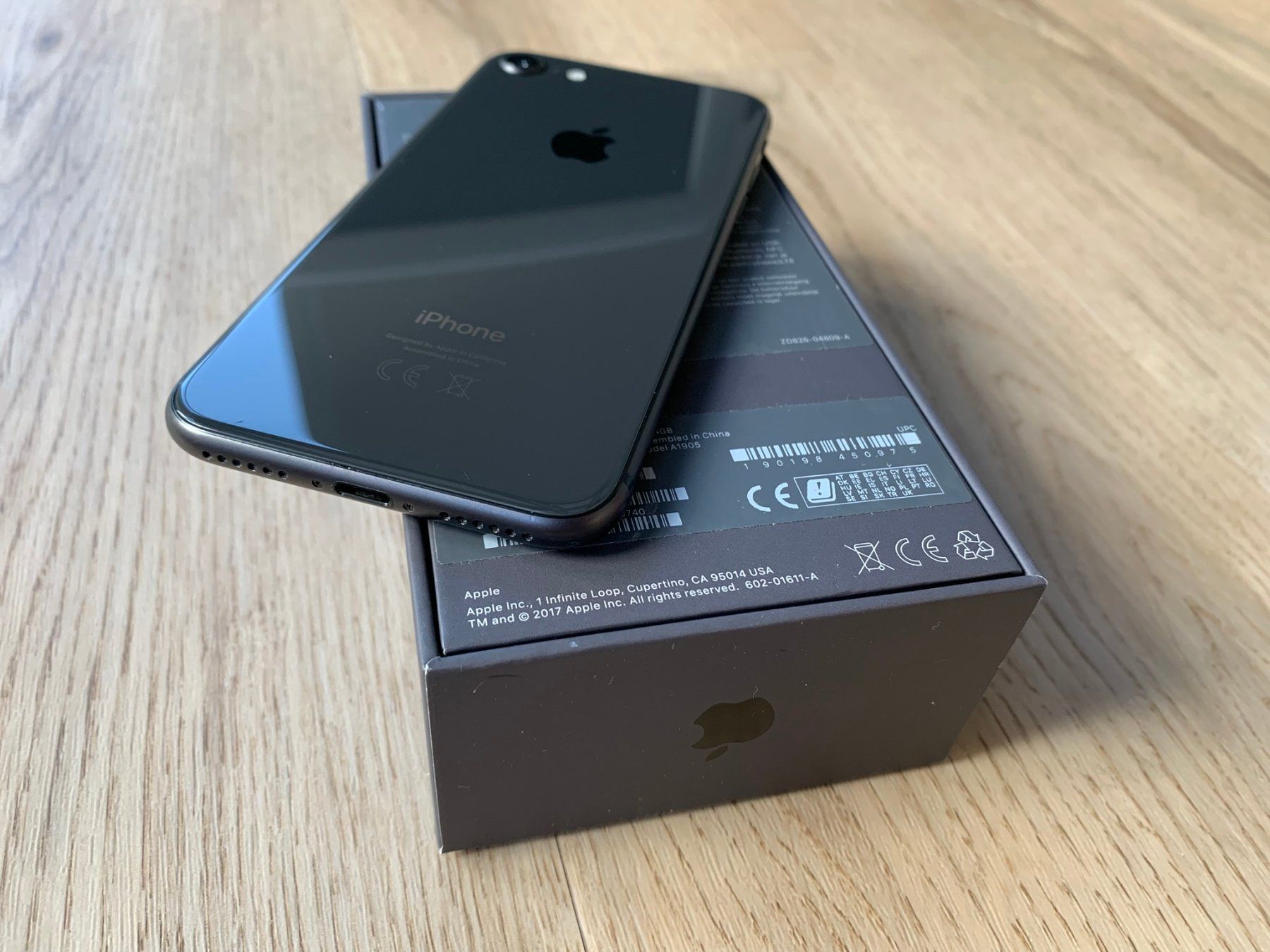 Apple Telefoni cellulari / Smartphones: Apple iPhone 8 64GB Space Grau in Originalverpackung + Kabel – Usato da Wetzikon ZH venduto da BackToRetro 8