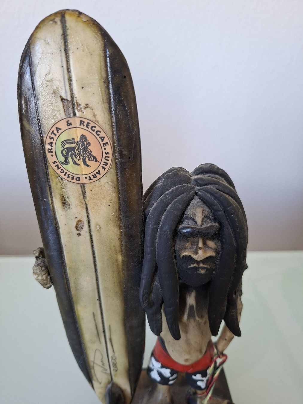Statuette: Statuette Rasta Surfeur - Déco d'été originale et unique ! – Usato da Mézières VD venduto da Grymmjow1904 2