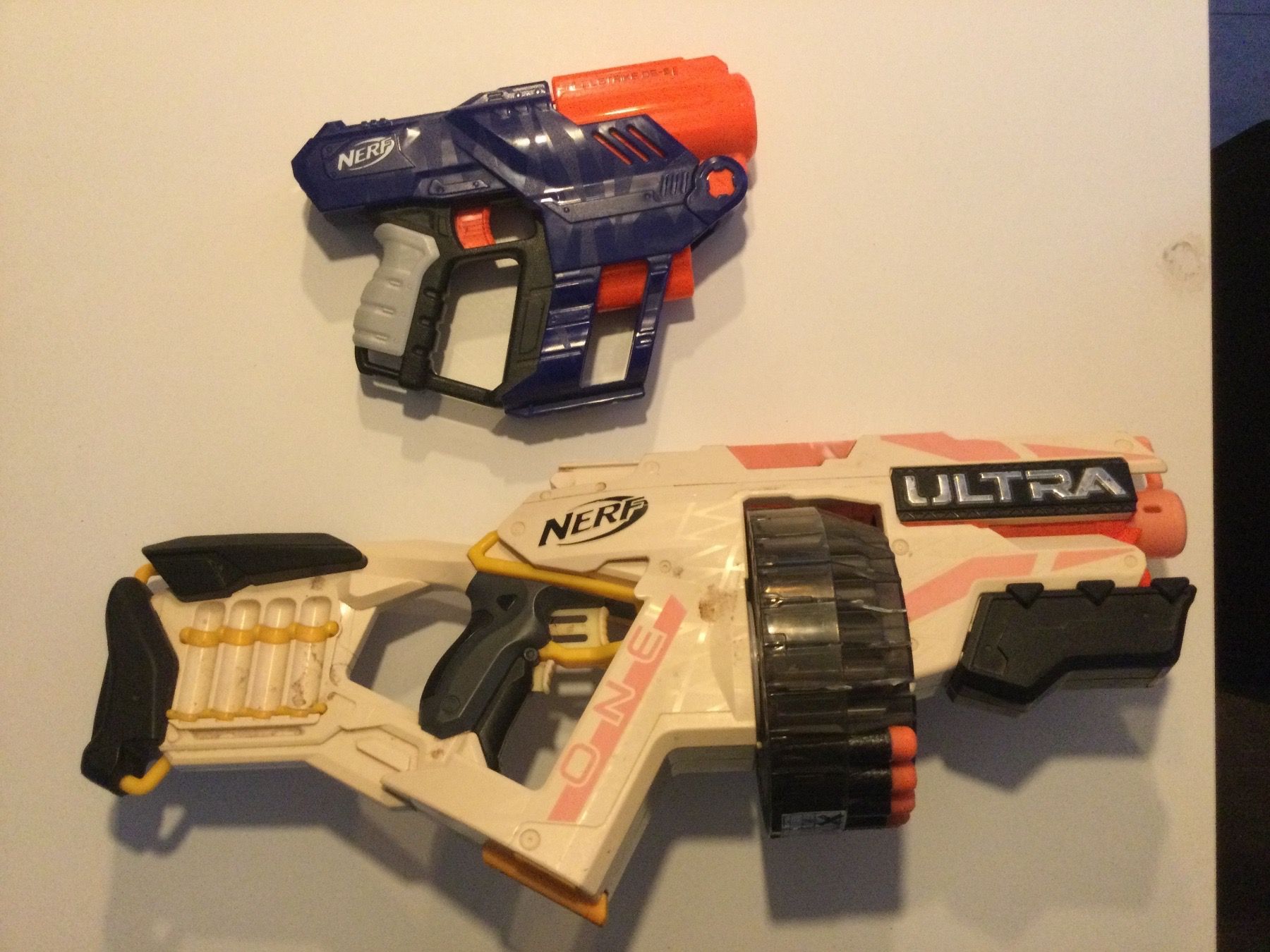 Nerf Giocattoli: Nerf Set NERF SHELLSTRIKE DS-6 und NERF ULTRA ONE BLASTER – Usato da Stallikon venduto da Sunday6
