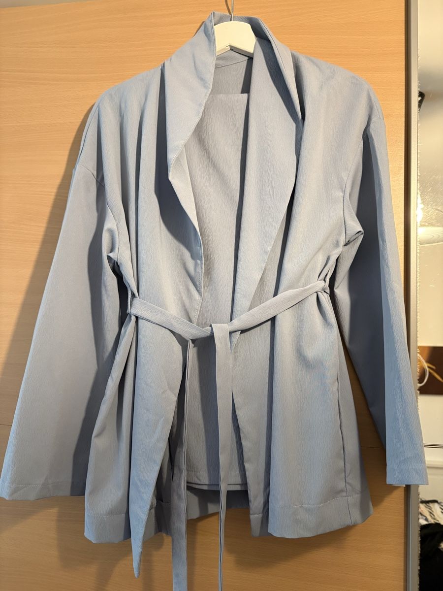 Lotti di vestiti: Elegante Damenkleider – Usato da Zofingen venduto da Gcurto 2