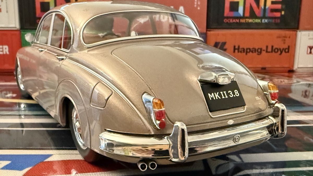 Jaguar Modellautos: Jaguar MKII 3.8 Champagner Gold – Neu (gemäss Beschreibung) aus Basel von Zomeg 4
