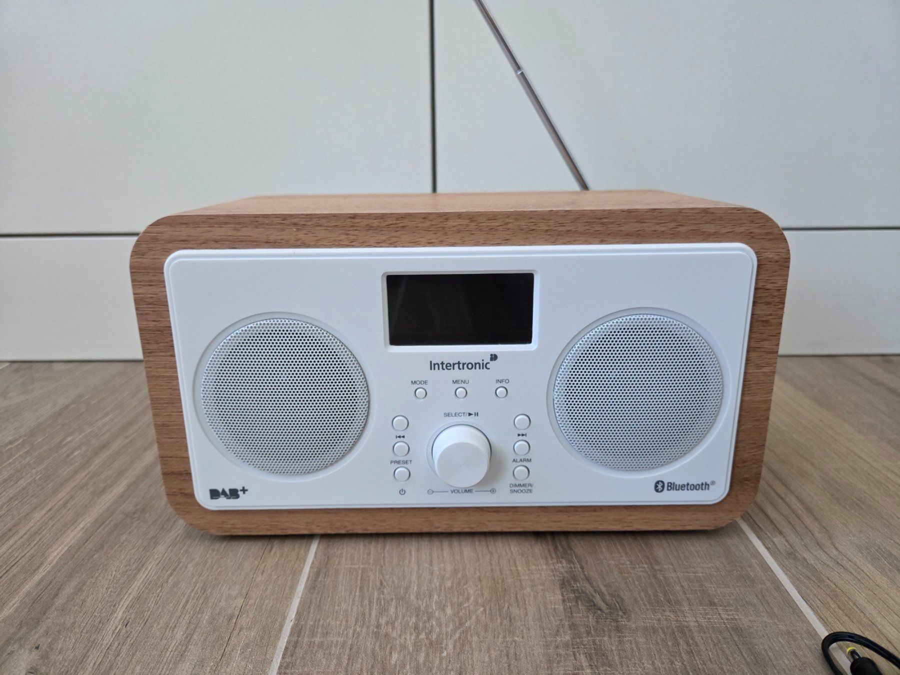 Radio: Weckerradio Intertronic RA-16 von Interdiscount – Nuovo (secondo la descrizione) da Birmensdorf ZH venduto da arcticmonkey91 1