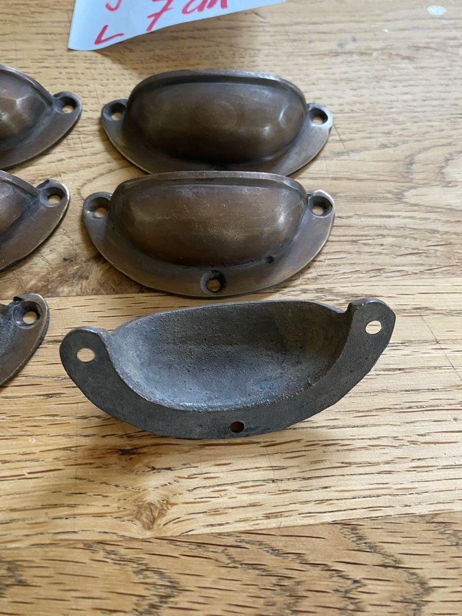 Ferramenta: 6 Muschelgriffe – Usato da Flawil venduto da Naphtali 2