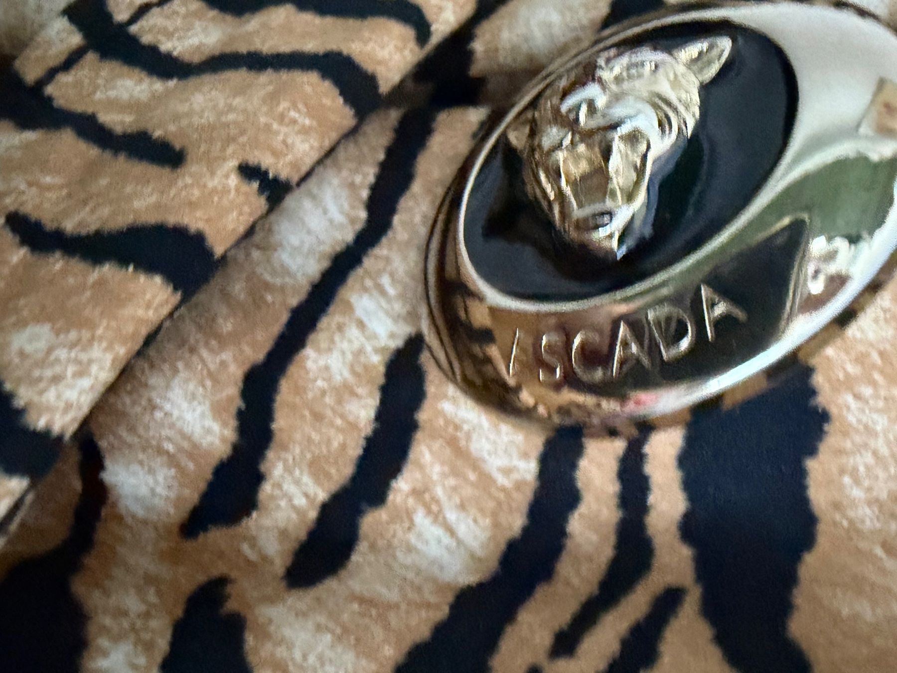 Escada Mäntel: Escada Trenchcoat mit Tigerprint, Gr. 44/46 - ein Hingucker! – Gebraucht aus Basel von Blausara707 2