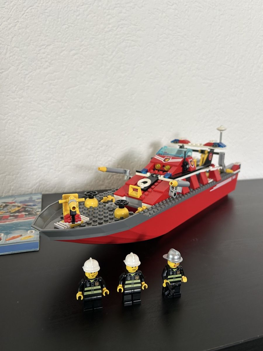 Lego Baukästen: Lego City 7906 Fireboat – Gebraucht aus Wisen SO von tob_7wwn 1