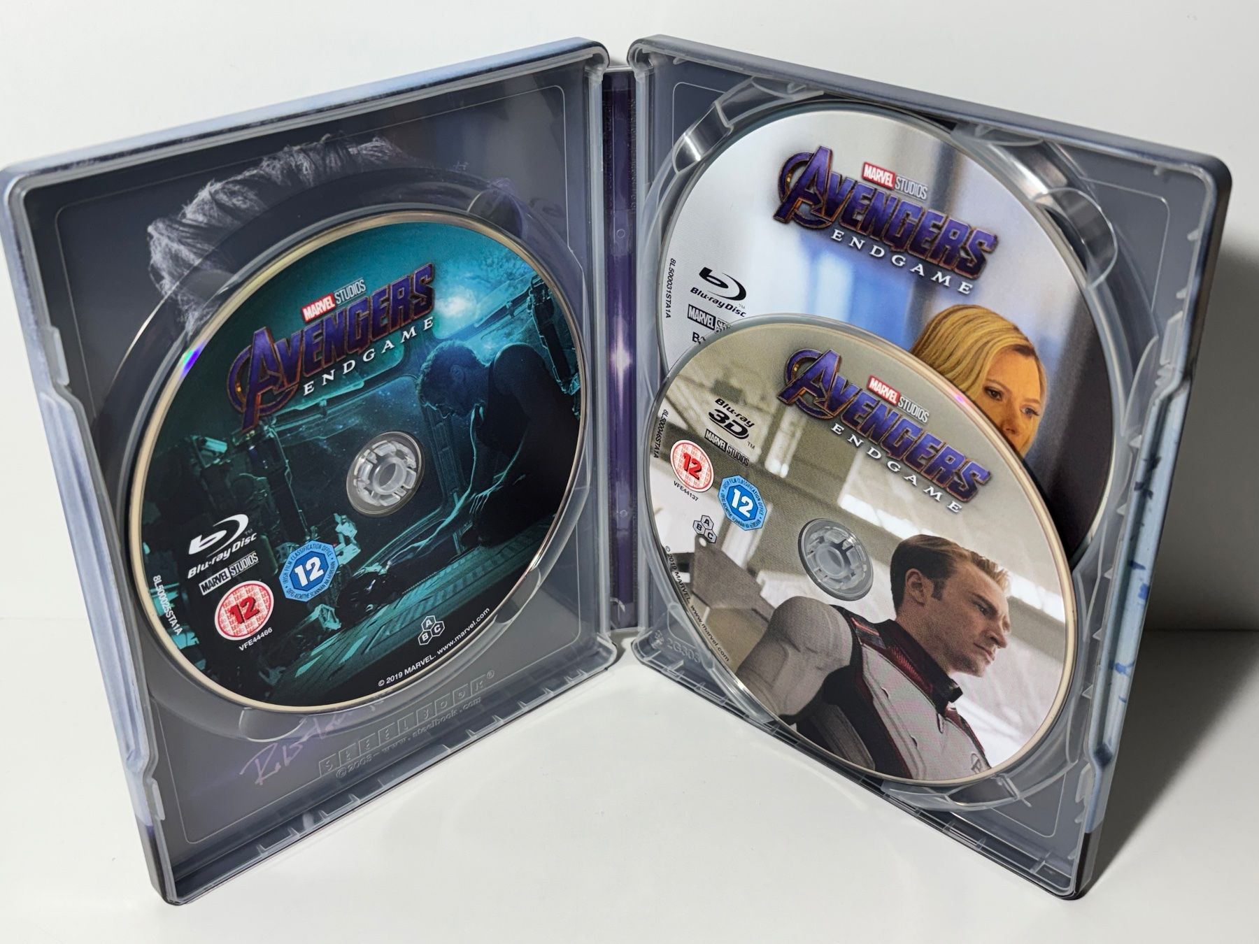 Tutti i DVDs: Avengers 4 - Endgame Blu Ray 3D Steelbook UK Version – Usato da Wilderswil venduto da Sstriker 2
