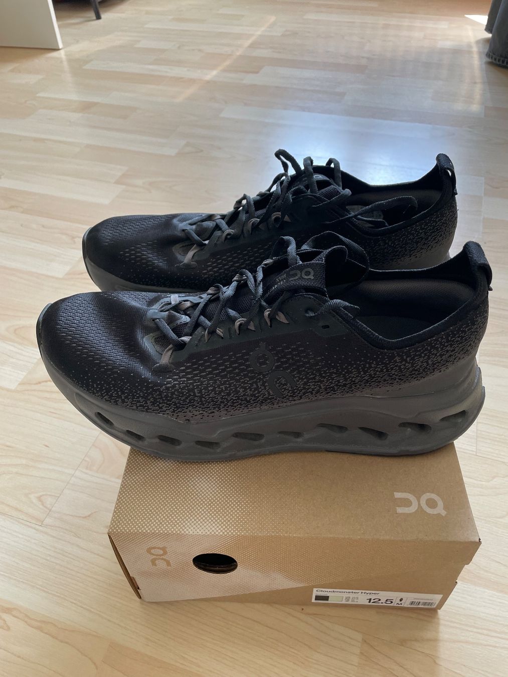 On Scarpe da uomo: ON Cloudsurfer Max schwarz, Gr. EU 48, top erhalten! – Usato da Zürich venduto da nutzer04 1