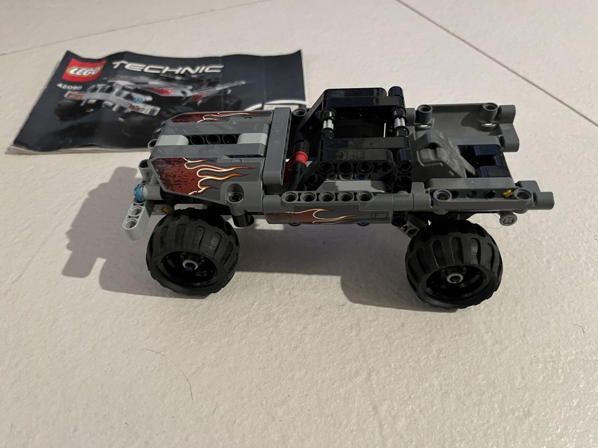 Lego Baukästen: LEGO Technic 42090 occasion – Gebraucht aus Pully von padouche 1