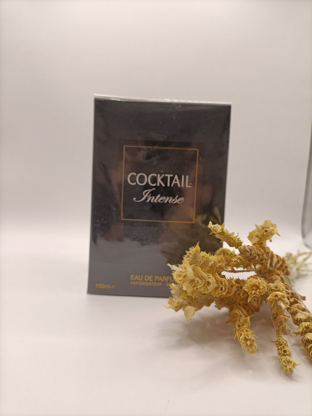 Profumi & Eau de Toilette: Parfum Cocktail Intense 100ml neuf – Nuovo e nell'imballaggio originale da La Chaux-de-Fonds venduto da Luxary.25cachmirepro 2