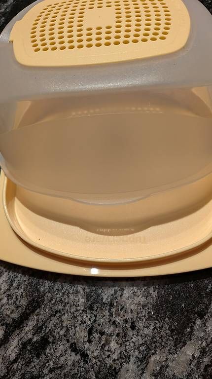 Tupperware Contenitori & Simili: Kleiner Käse Behälter Tupperware – Usato da Wattenwil venduto da karinschaw 3
