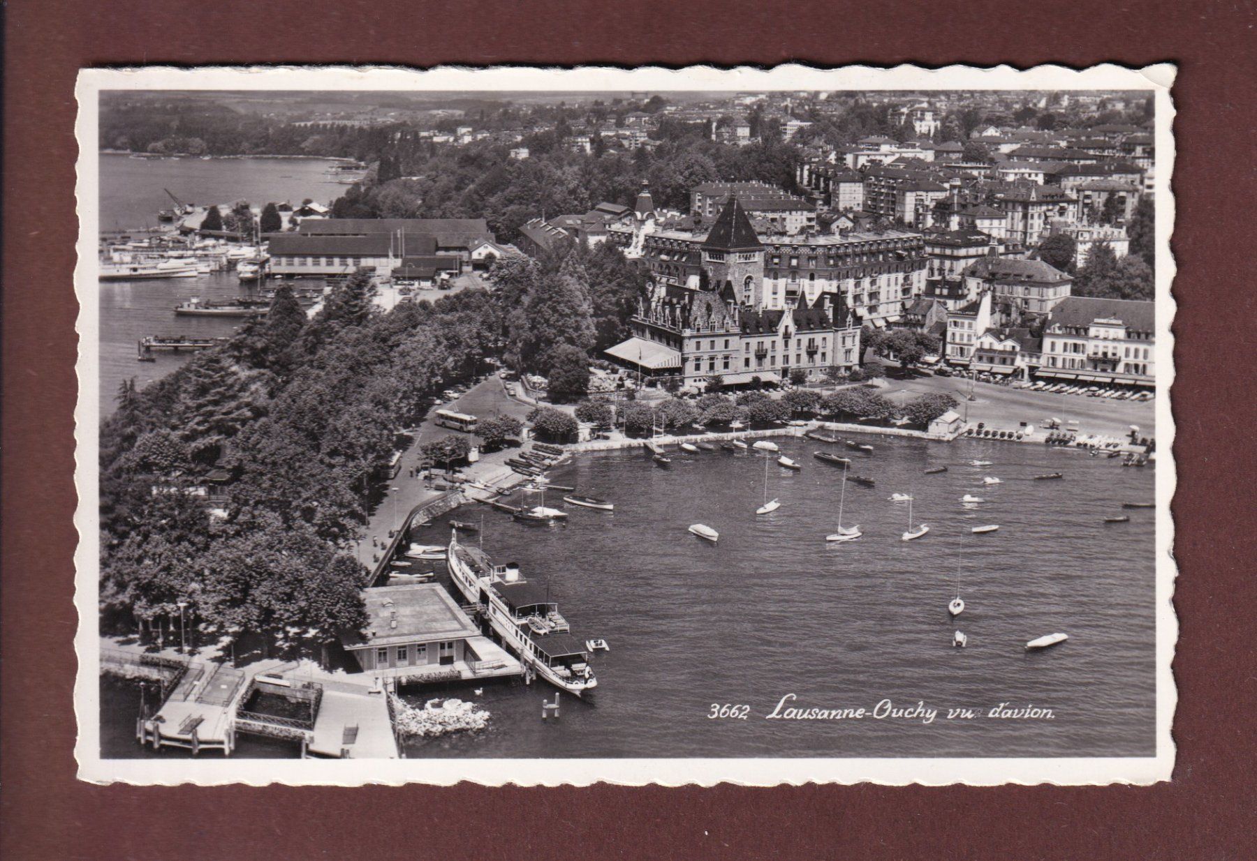 Cartes postales: LAUSANNE - Ouchy vu d'avion – D'occasion à Pully par nicecards