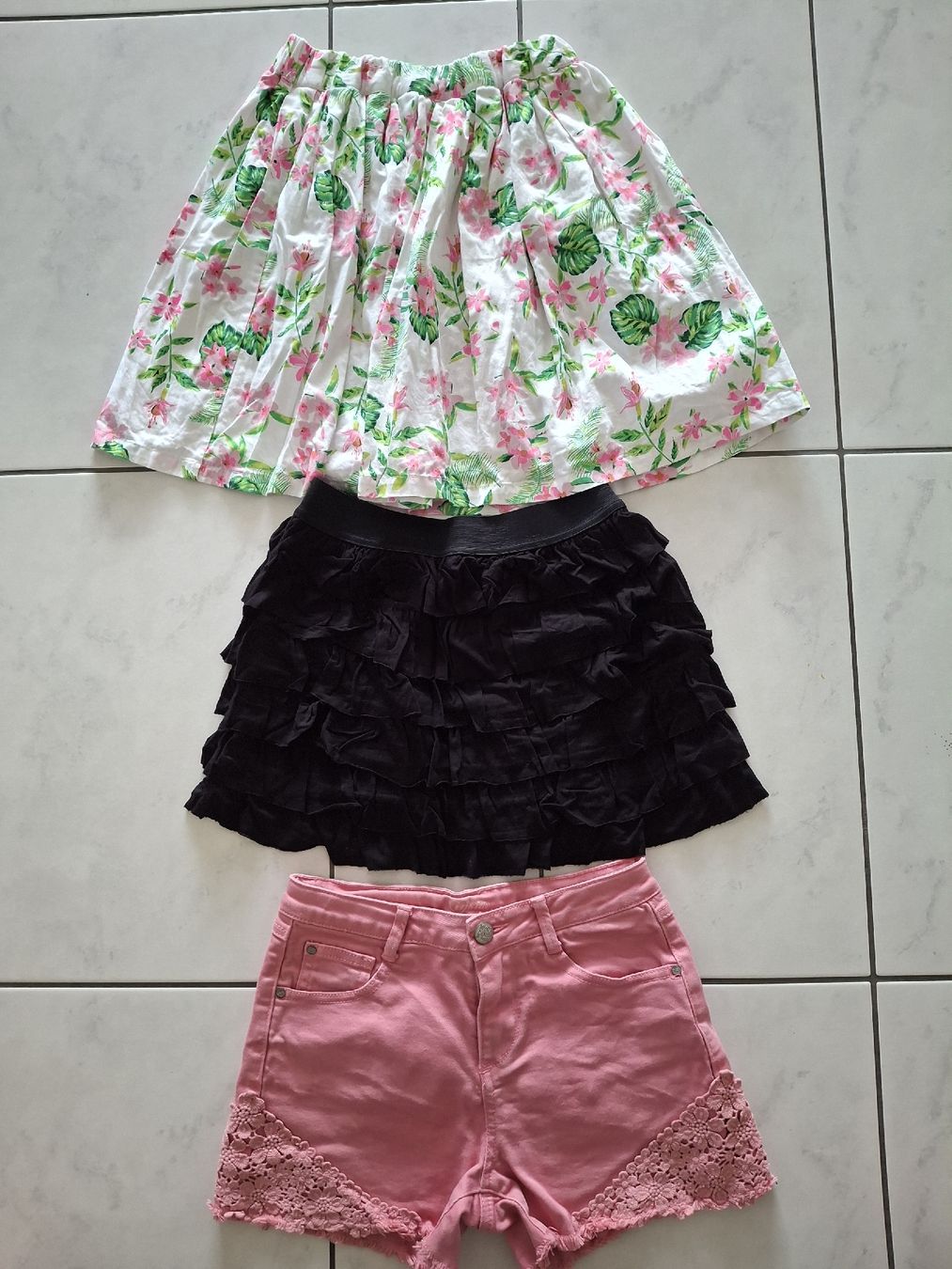 Lotti & Set di vestiti: Mädchenkleiderpaket gr. 146/152 – Usato da Seftigen venduto da chriguesther 3