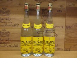 3 Fl. Val'Apri d' Abricots 42 Vol. 70cl. (Lot 37)