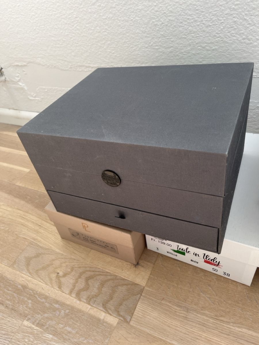 Cassapanche: Schmuckschatulle oder anderes, kleinschrank mit spiegel – Nuovo (secondo la descrizione) da Aesch BL venduto da shuja01 2