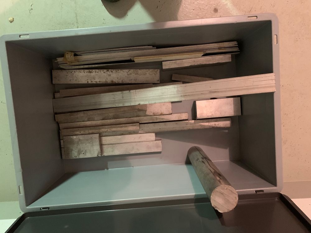 STARK 4-stufige Alu-Stahl Leiter – Klappbar, Sicher, Für Haus & Garten, Max. Höhe 144 Cm